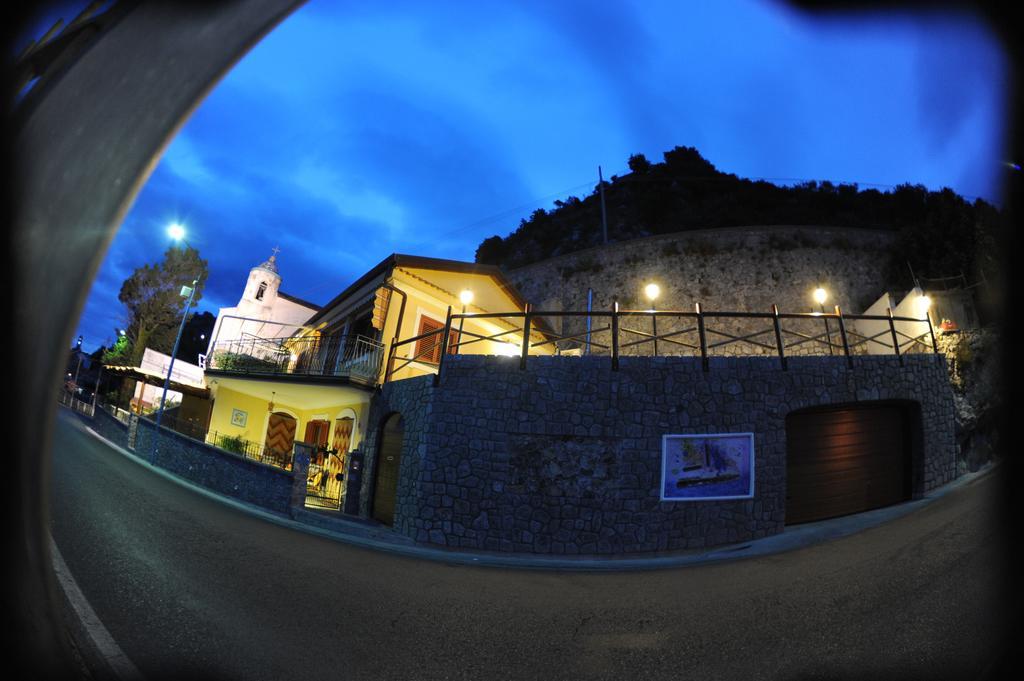 Bed and Breakfast La Mela Blu Furore Exterior foto