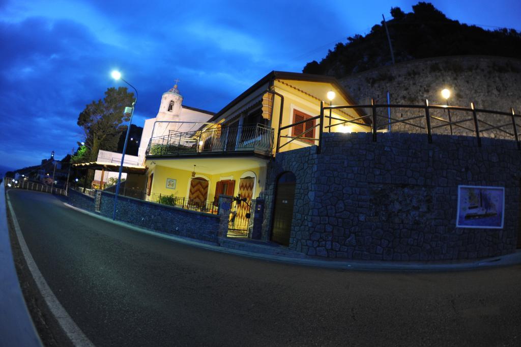 Bed and Breakfast La Mela Blu Furore Exterior foto